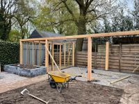 Tuin met overkapping